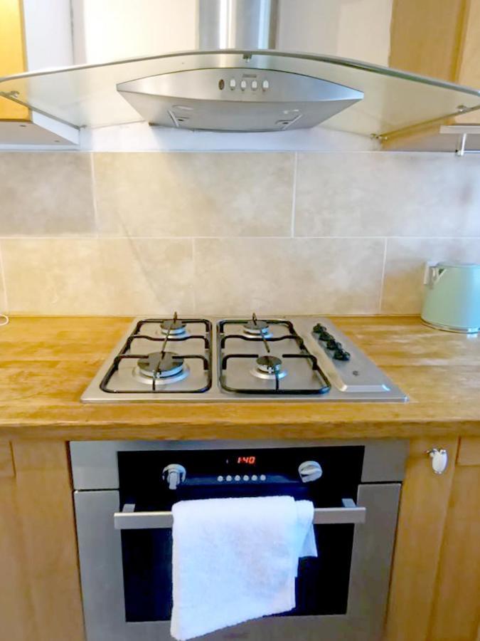 Cozy 4 Bedroom House In Smethwick With 4 Bathrooms Perfect For Contractors And Families 버밍엄 외부 사진